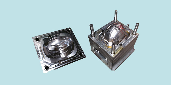 PLASTIC INJECTION MOULDS
